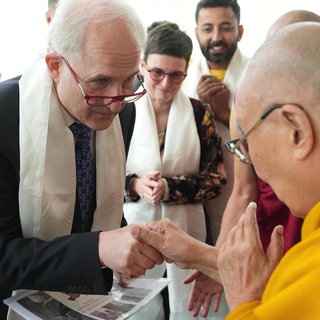 Zahnarzt Dr. Michael Menzel arbeitet in Indien