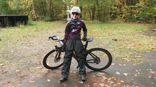 Greta Kunz mit ihrem Rad