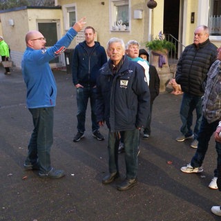 Diese Mieterinnen und Mieter bangen um ihre Wohnungen.