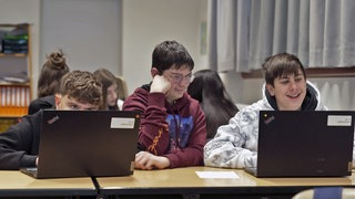 Schulklasse der Nibelungen Realschule plus in Worms