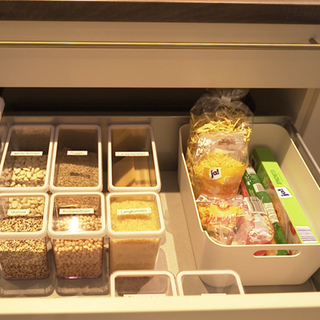 Aufgeräumte Küchenschublade