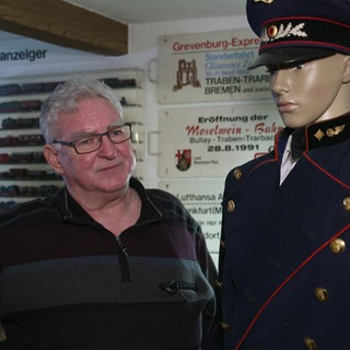 Manfred Simon in seinem Museum