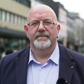 Sebastian Holeczek macht Wahlkampf für die AfD in Neuwied