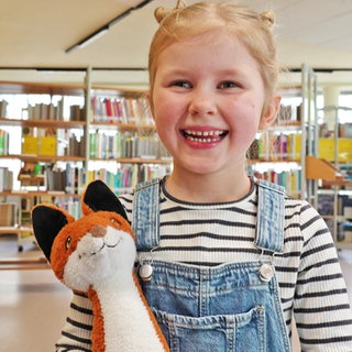 In der Stadtbücherei Pirmasens übernachten Kuscheltiere ganz alleine.