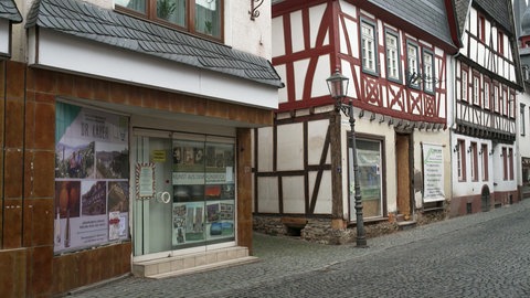 Straße im historischen Stadtkern von Bacharach