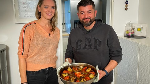 Heimatküche: Susanne Nett und Alper Kömür kochen Tepsi Kebabi