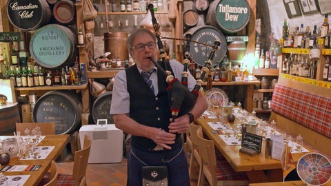 Dudelsackspieler im Whisky-Museum Kyrburg