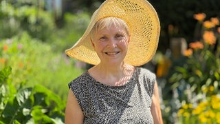 Sie pflegt und hegt den Klostergarten: Bärbel Nittner
