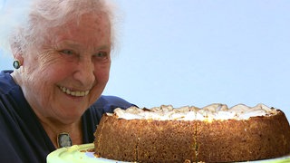 Kuchenfee Gisela (88) backt Torten für die Deutschen Staatsphilharmonie