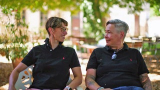 Janine und Simone Karolus besitzen und betreiben das Schloss Rheingrafenstein