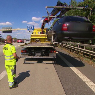 Mit dem Abschleppdienst auf der A 61