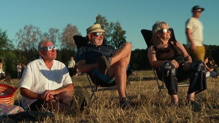 Sonnenfinsternis: Hunderte Menschen staunen auf dem Schmalenberg