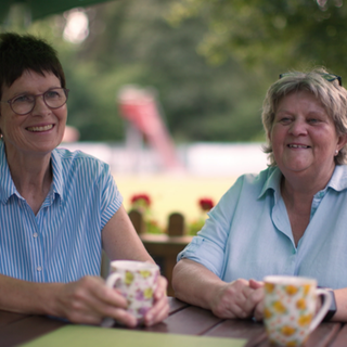 Elke Heß-Klare und Regina Hübner aus Neuwied: Sie leiten ein Freibad.