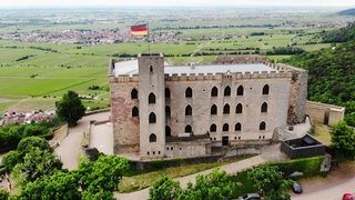 Unser Ausflugstipp: Demokratie-Ausstellung beim Hambacher Schloss