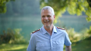 Mann in Bundeswehrbekleidung