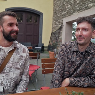 Tobias (l.) und  Fabian Kahl auf Schloss Arenfels