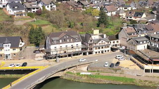 Hierzuland Altenahr Brückenstraße