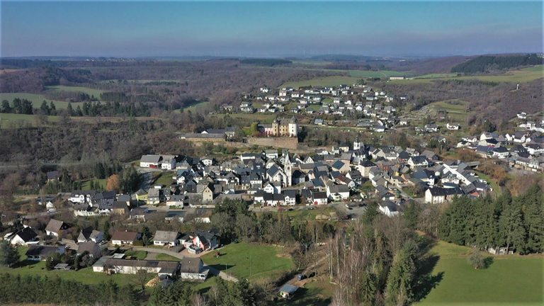Hierzuland Gemünden Ortsansicht