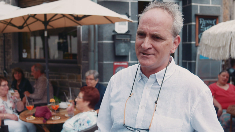 Hierzuland Güls, Cafébeistzer