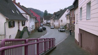 Hierzuland Merzalben Hauptstraße