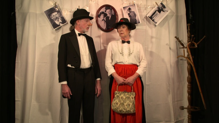 Hierzuland Kliding Theaterbühne