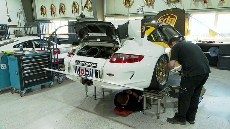Firma Mantay Racing