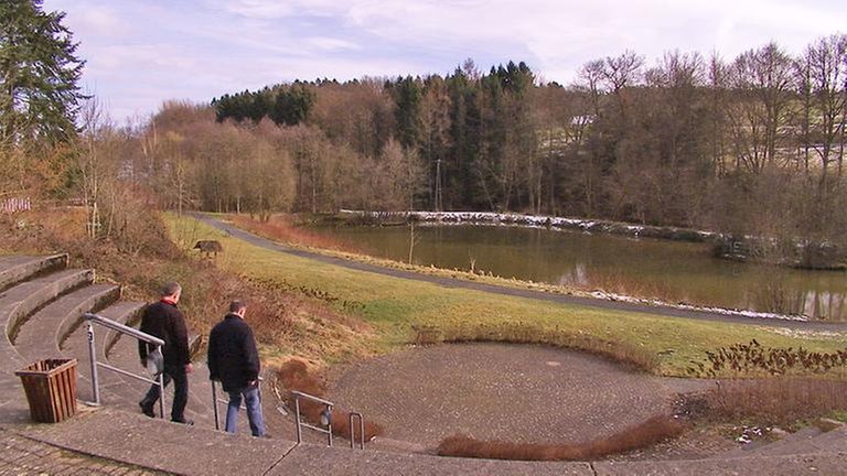 Freizeitpark mit Freilichttheater und Dorfweiher