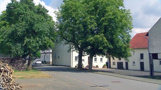 Hierzuland_Matzen_Donatusstrasse