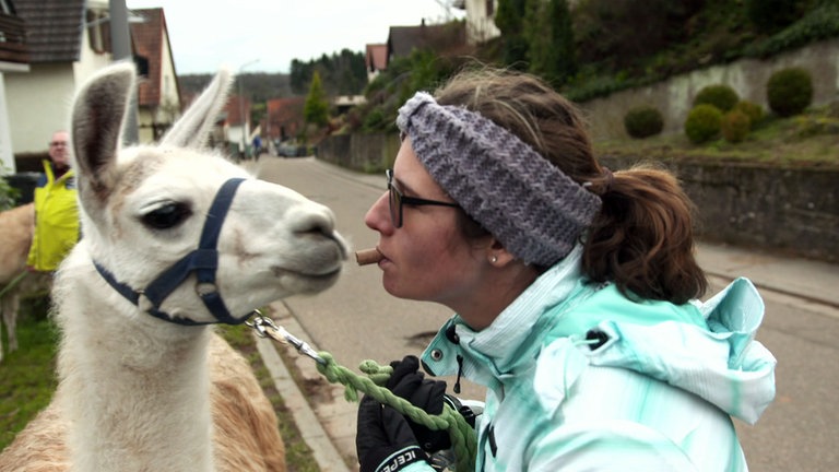 Frau und Lama