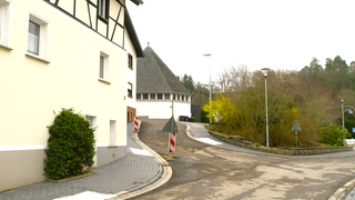 Die Ahrstraße in Müsch