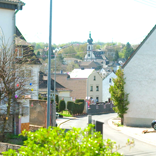 Die Neuwieder Straße in Saffig