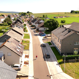 Die Schulstraße in Mandern