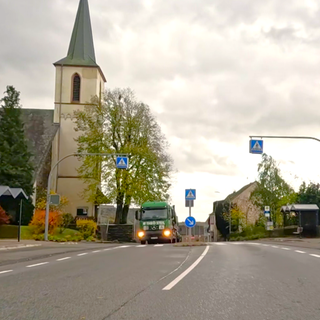 Die Schulstraße in Büchel