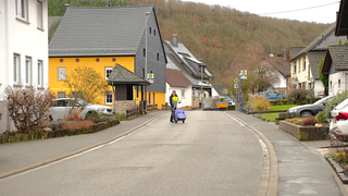 Die Hauptstraße in Dickesbach