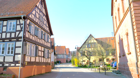 Die Hauptstraße in Rumbach