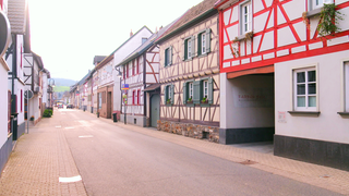 Die Hauptstraße in Waldorf