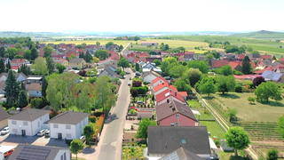 Die Gartenfeldstraße in Dolgesheim