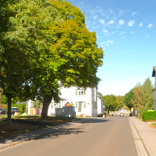 Die Hauptstraße in Külz