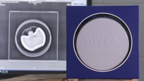 Wieviel Luft steckt in Kosmetik von Nivea im Vergleich zu L'Oréal?