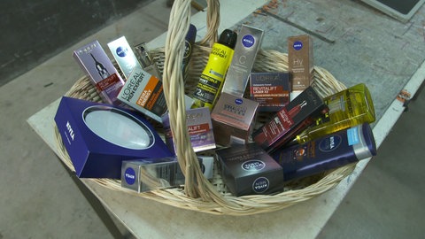 Wieviel Luft steckt in Kosmetik von Nivea im Vergleich zu L'Oréal?