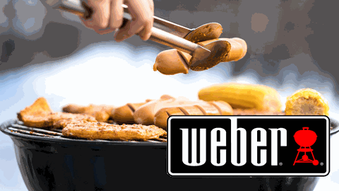 Kugelgrill von Weber mit Fleisch und Würstchen Test