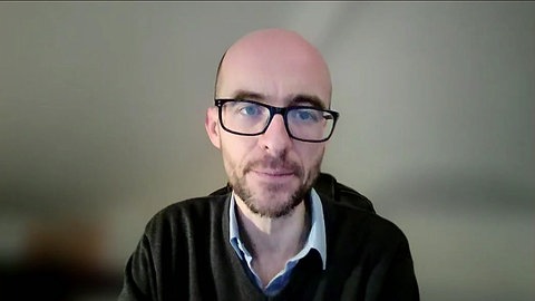 Mike Lewis, Rüstungsexperte