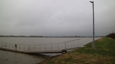 Wasserspeicher Stöcken: Der imposante Wasserspeicher mit seinem Fassungsvermögen von 650.000 Kubikmeter Wasser liefert während der Vegetationsperiode das Wasser für die Beregnung der Felder der Region